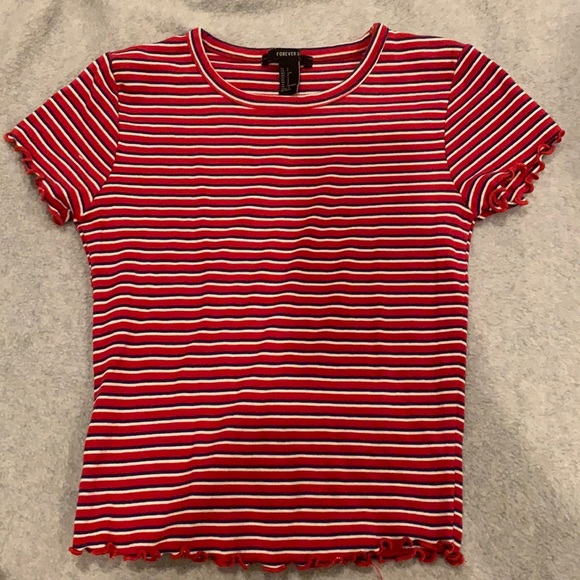 Forever 21 lettuce edge top - Picture 1 of 3